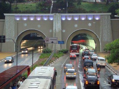Decoração do tunel 9 de Julho