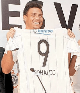 O azul da Batavo na camisa do Corinthians