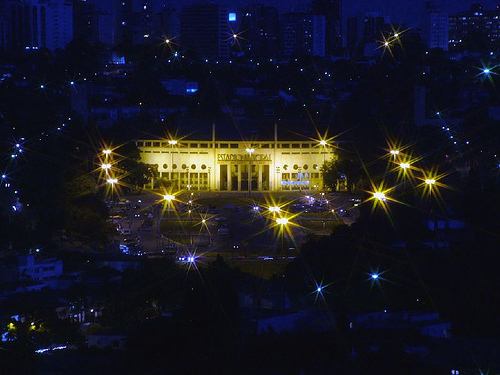 Estádio do Pacaembu fotografado por Andre di Lucca, no Flickr