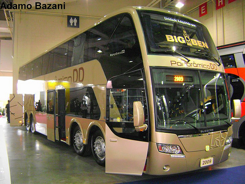 Ônibus com conceito de avião