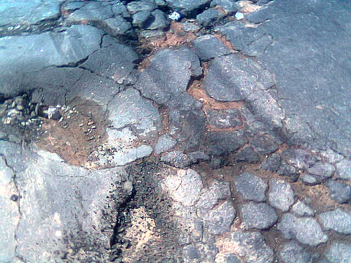 Buraco na Av Independência