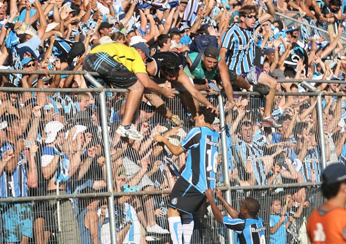 Maylson na Avalanche Foto: Nauro Junior/ClicRBS