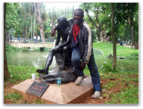 Vulgão adotou a estátua Vulgão adotou a estátua