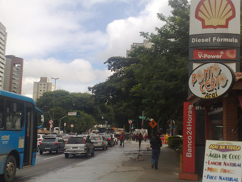 Cidade Limpa desrespeitada na Vila Mariana