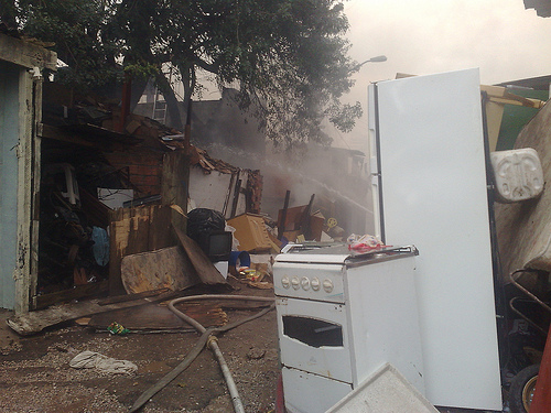 Incêndio na favela Real Parque