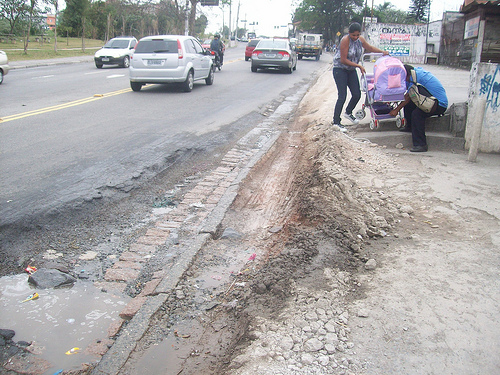 Barreira na calçada