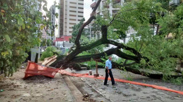 B6A5dVsCIAAjdwd.jpg-large