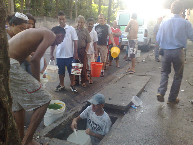 4343386942_ce0084381e_z