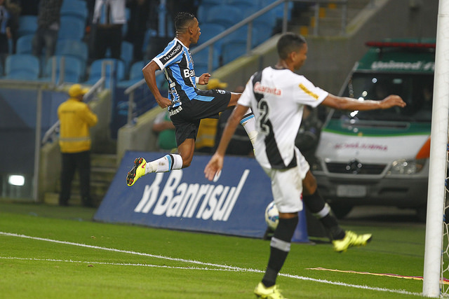 Pedro Rocha comemora segundo gol do Grêmio (foto do Grêmio Oficial, no Flickr)
