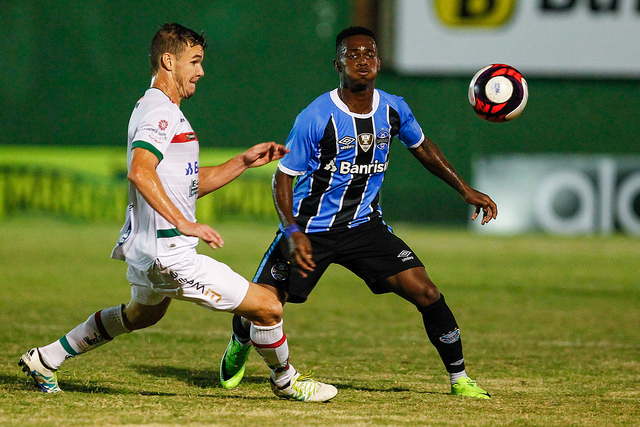 33729904005_367c92beed_z