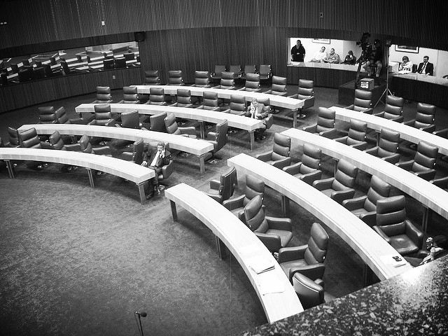 21601923018_3e7b501103_z