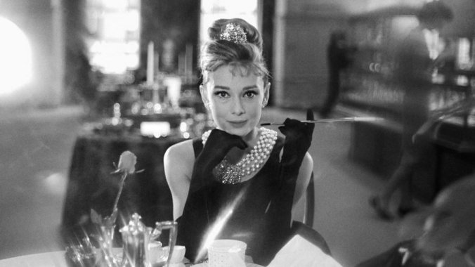 breakfast_at_tiffanys_still_4