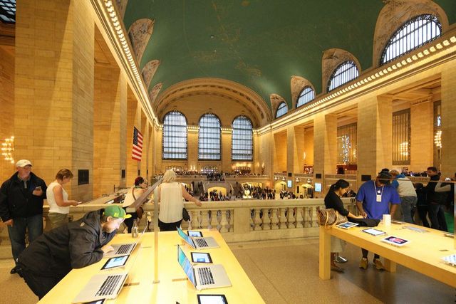 Saving-Place-Iwan-Baan-Grand-Central-Terminal-NYC-Landmarks-Law-50th-Anniversary-Museum-of-CIty-of-New-York-Exhibition