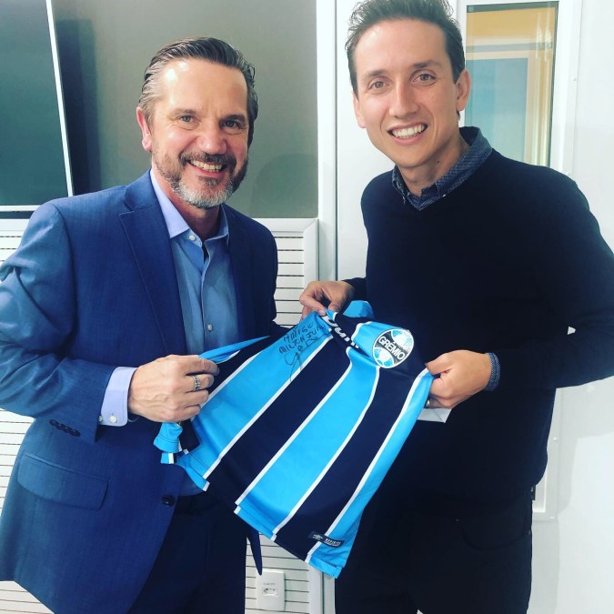 1978C695-8502-4A81-8583-3E4BF6338E84