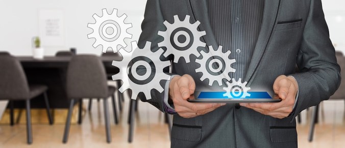 businessman-2606506_960_720